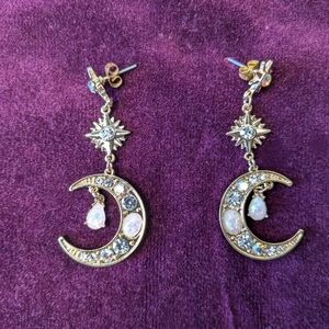 Claires gold colored celestial earrings